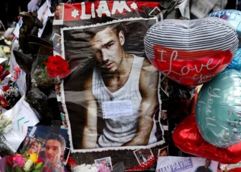 Liam Payne fans gather in great crowds to pay tribute in London’s Hyde Park