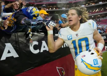 Arizona Cardinals vs Los Angeles Chargers game today