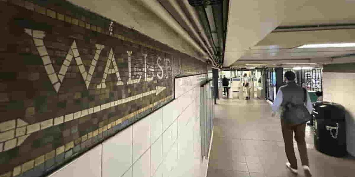 Wall Street Eyes Trump Comeback as Market Signals Remain Uncertain