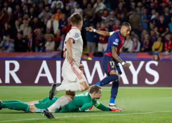 Raphinha’s Hat-Trick Powers Barcelona’s Vengeful Domination Over Bayern Munich in Stunning Victory