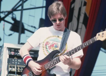 Grateful Dead’s Phil Lesh Dies Peacefully at Age 84