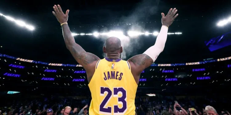 LeBron James’ Triple-Double Streak Lifts Lakers to Third Straight Victory