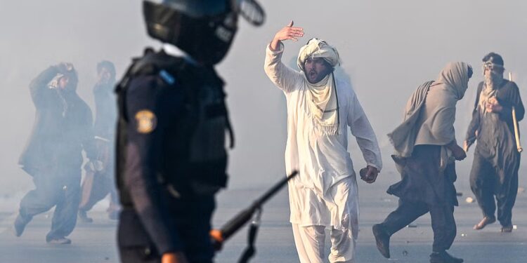 Massive Police Crackdown: Imran Khan Supporters Dispersed Amid Islamabad Protests