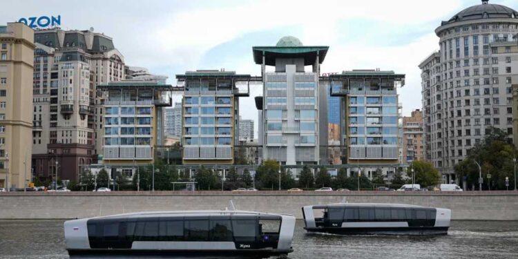 Russia Expels British Diplomat Over Espionage Allegations Amid Rising Tensions
