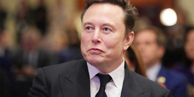 Elon Musk’s Posts Put Federal Workers in the Spotlight, Sparking Fear