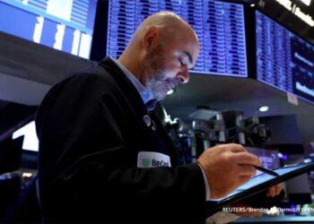 Wall Street Sees Modest Gains as Retail Stocks Shine on Black Friday