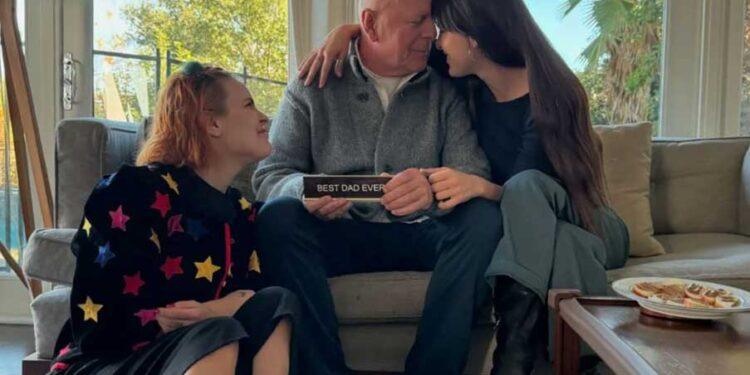Bruce Willis Enjoys Thanksgiving with Family in Heartwarming Photos