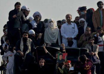 Bushra Bibi Leads Protest for Imran Khan’s Release, But Disappears Mysteriously