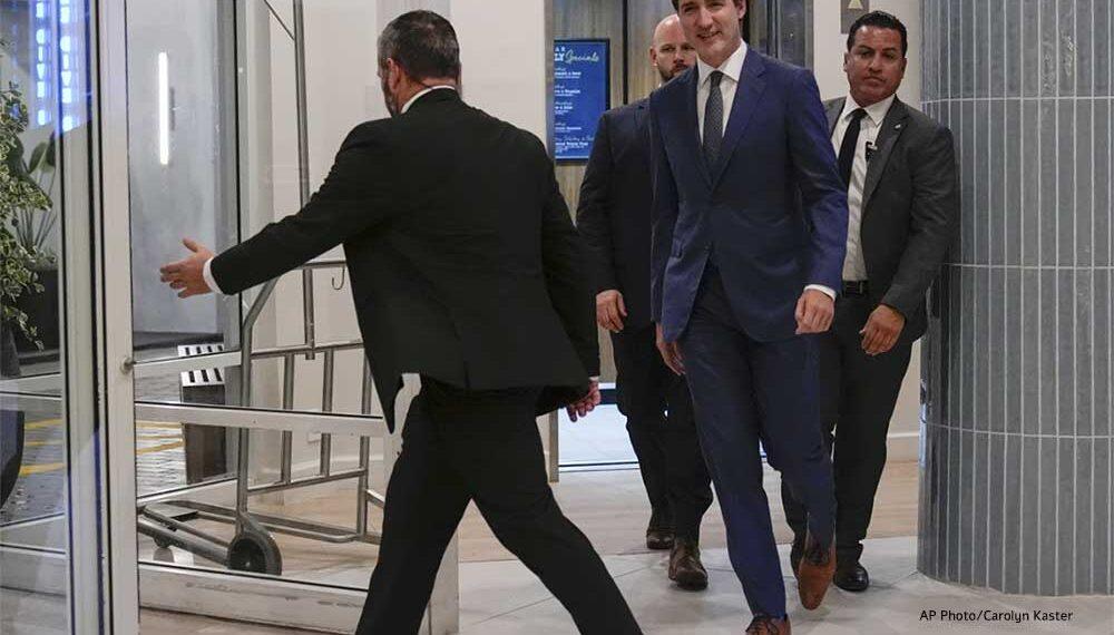 Prime Minister Trudeau Faces Trump’s Tariff Threat in High-Stakes Dinner
