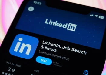 Why LinkedIn Says It’s Too Boring for a Social Media Ban on Minors