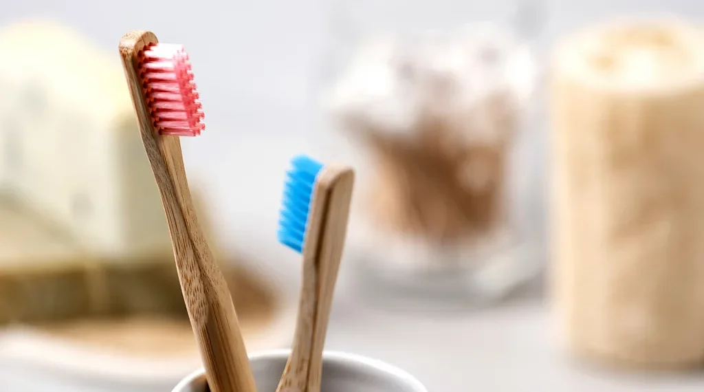 Eco-Friendly Toothbrushing: Sustainable Choices for a Cleaner Planet