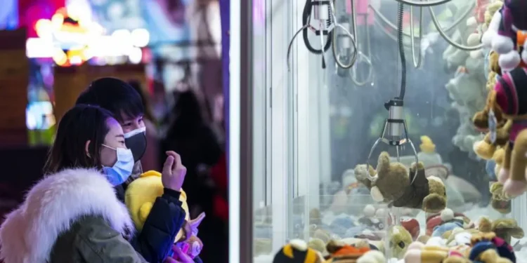 Claw Machine Controversy: Hong Kong May Introduce New Regulations - Getty Images