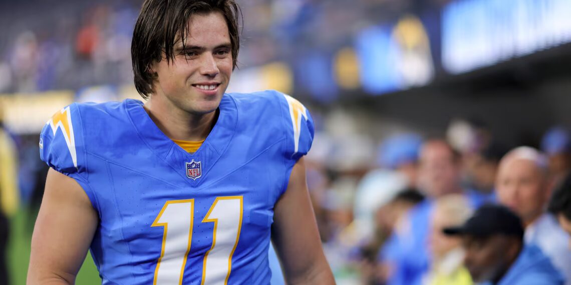 Chargers’ Cameron Dicker Makes NFL’s First Fair-Catch Kick in 48 Years (AP Photo/Ryan Sun)