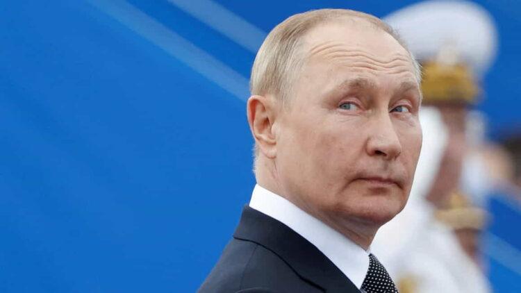 Putin Expresses Regret Over Grozny Airspace Crash but Avoids Blame - Maxim Shemetov/Reuters