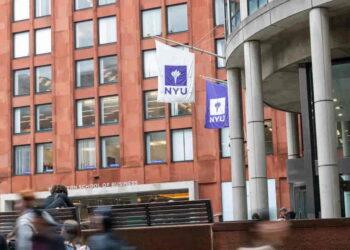 Why US Universities Are Advising Students to Cut Winter Breaks Short - Spencer Platt/Getty Images