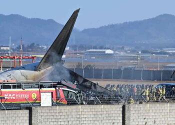 85 Dead in Jeju Air Crash: A Nation Grapples with Loss - Yonhap News Agency/Reuters