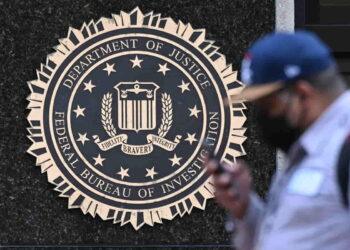 FBI Alert: Why You Should Stop Using Regular Texts on Your Phone