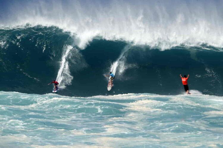 Legends Ride 50-Foot Waves at the Eddie Aikau Big Wave Invitational - Jamm Aquino | Credit: AP