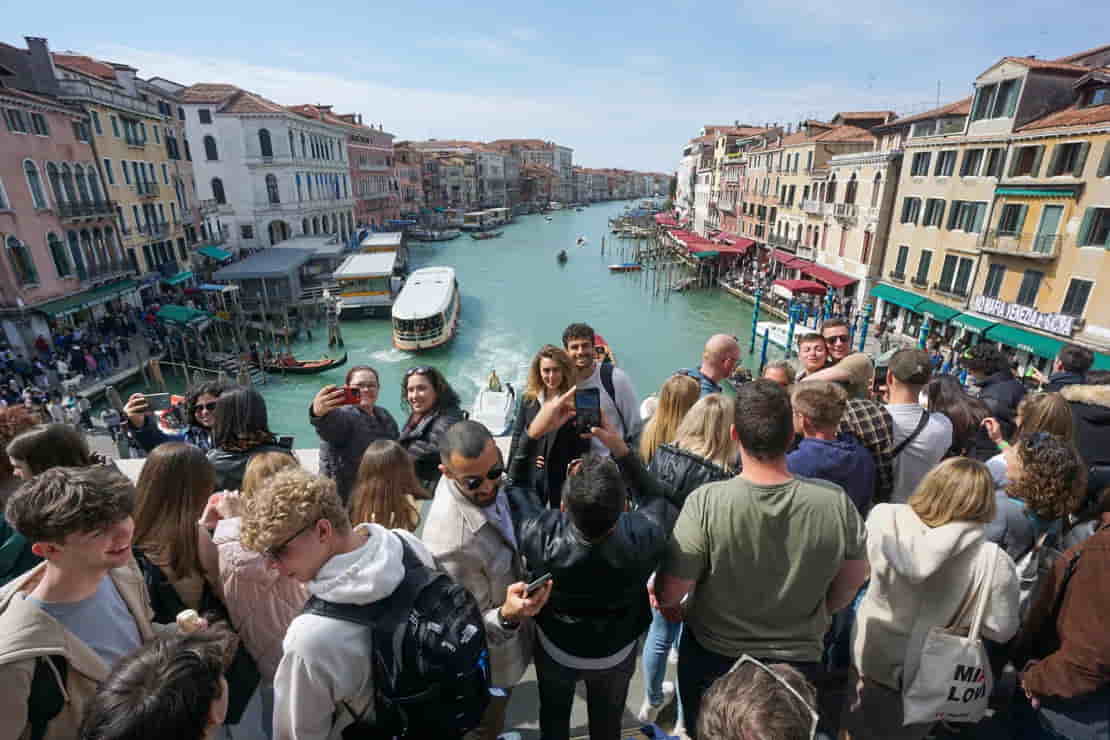 The Rise of Pickpocketing in Venice and One Woman’s Fight Against It