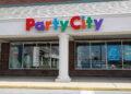Party City Staff Shocked as Company Announces Closure - Paul Weaver/SOPA Images/LightRocket/Getty Images