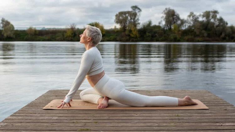 Boost Your Flexibility: Essential Stretches for Pre- and Post-Workout - Natalya Ugryumova/iStockphoto/Getty Images