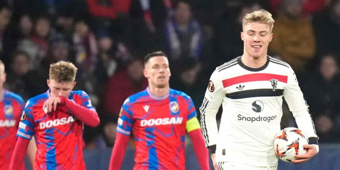 United Overcome Early Scare to Secure Vital Away Victory