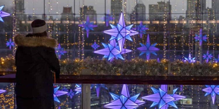 Overcoming Holiday Anxiety: Simple Ways to Improve Your Well-Being - (AP Photo/Julia Demaree Nikhinson)