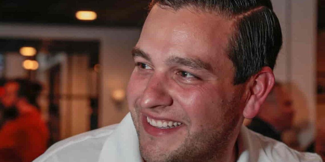 Trump Pushes for U.S. Control of Panama Canal, Appoints New Ambassador - Al Diaz/Miami Herald/Getty Images via CNN Newsource