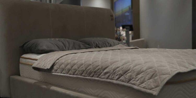 Are Weighted Blankets Worth It? Pros, Cons, and Tips