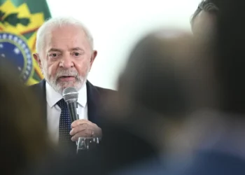 President Lula to Undergo Endovascular Procedure After Health Scare