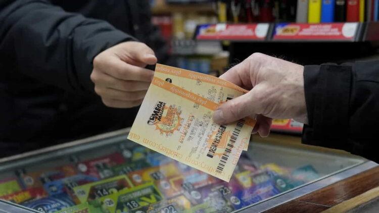 Friday’s Drawing Could Make Someone $1.15 Billion Richer - Jeff Chiu/AP