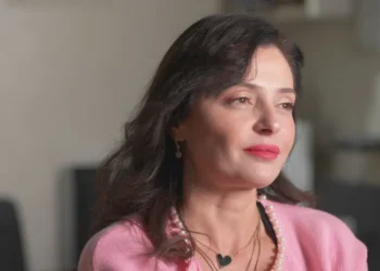 Woman Finds Birth Father on Facebook After Years of Searching