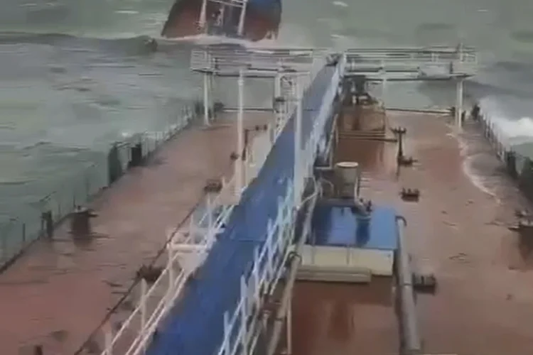 Two Russian Oil Tankers Damaged in Black Sea, Crew Member Killed