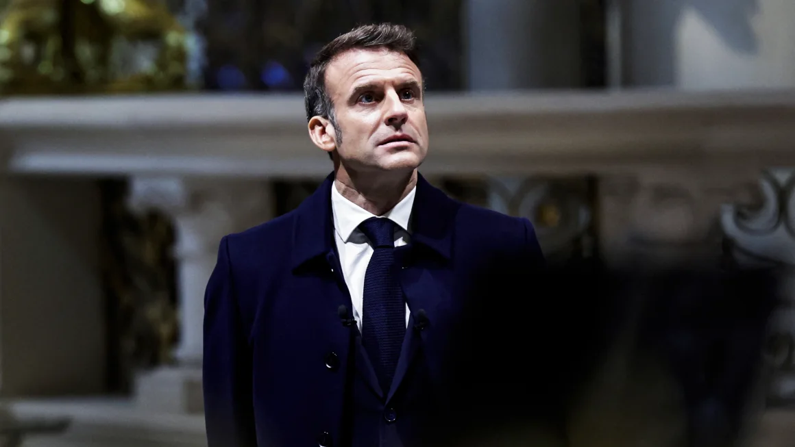 French PM Resigns After No-Confidence Vote, Stays as Interim Leader