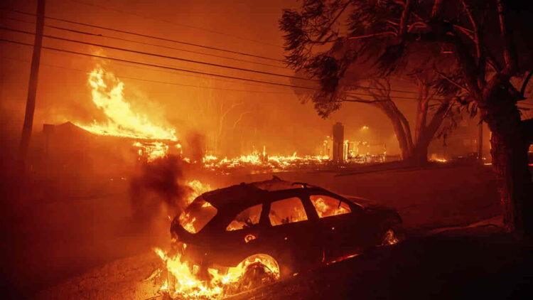 Sylmar Fire Erupts, Prompts Urgent Evacuation Orders - Ethan Swope / Credit: AP