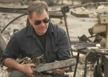 A Toy, a Saw, and Pearls: What LA Fire Survivors Recovered - BBC/Photo