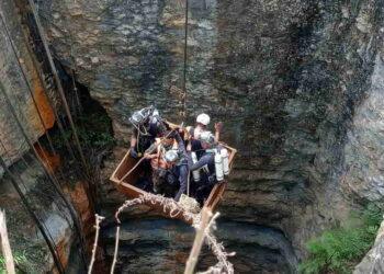 Divers and Helicopters Deployed to Save Assam Mine Workers - Stringer/Reuters