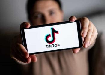 TikTok at Risk: The Fight Over a Possible U.S. Ban - Mateusz Slodkowski/SOPA Images/LightRocket via Getty Images