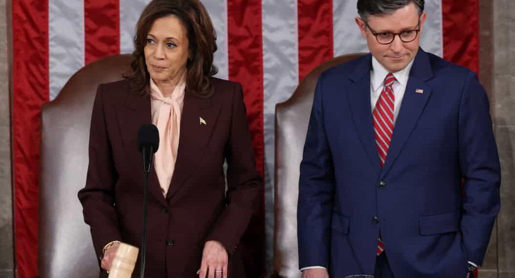 Trump Secures Election Victory, Harris Presides Over Certification - January 6, 2025. REUTERS/Evelyn Hockstein