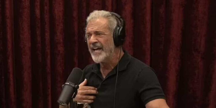 Can Animal Medications Treat Cancer? Mel Gibson Shares His Belief - TheJoeRoganExperience/Video/Photo