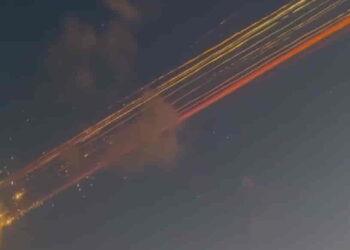 SpaceX Starship's Seventh Test Flight: Booster Catch Success, Spacecraft Failure - Clint Gerald/Photo