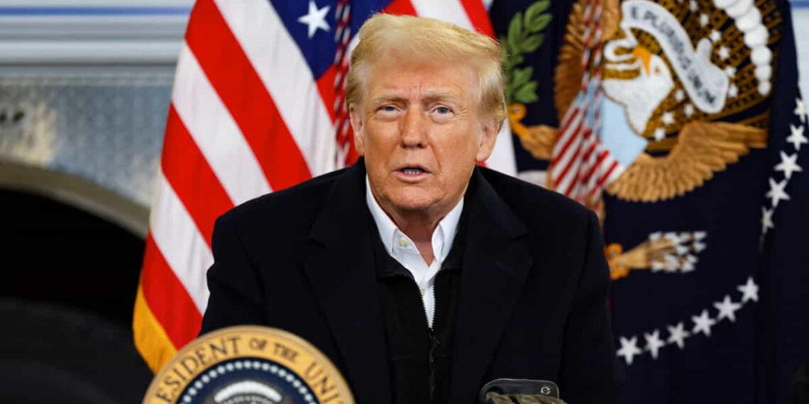 Military Shake-Up: DEI Policies to End, Troops Reinstated After Vaccine Disputes - Leah Millis/REUTERS