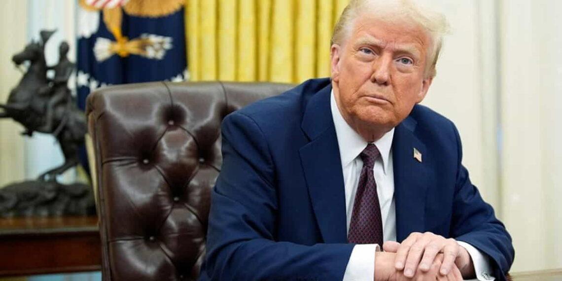 Trump’s Federal Workforce Overhaul: Buyouts and Return to Office - Yuri Gripas/Abaca/Bloomberg via Getty Images