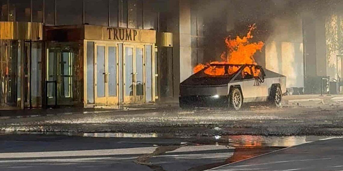 Fireworks and Fuel Trigger Deadly Blast Outside Trump Hotel - Alcides Antunes/via REUTERS | Photo Credit: ALCIDES ANTUNES