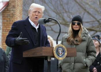Trump Suggests FEMA Replacement Amid Criticism of Disaster Response - Mark Schiefelbein/AP Photo