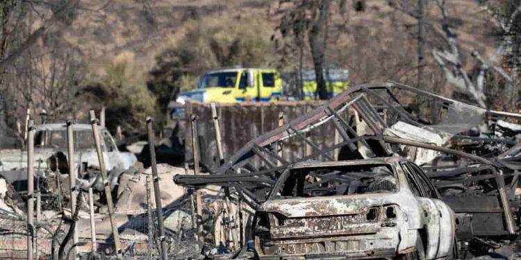 L.A. Fires Update: Firefighters Gain Ground, but Residents are Left Waiting- Myung J. Chun / Los Angeles Times