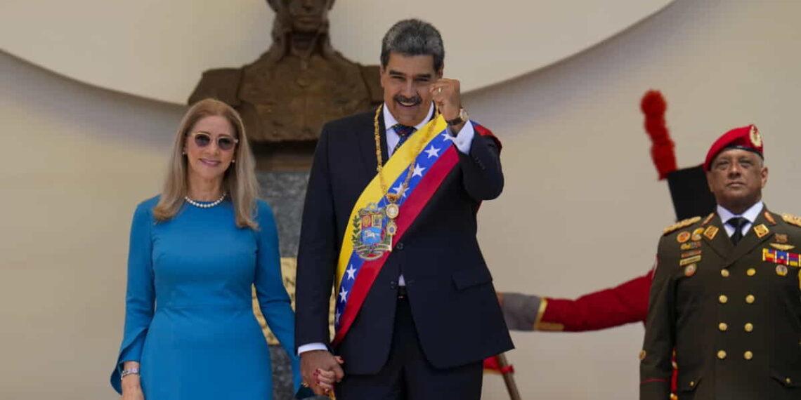 Protests and International Rebuke Mark Maduro’s Swearing-In - AP Photo/Ariana Cubillos