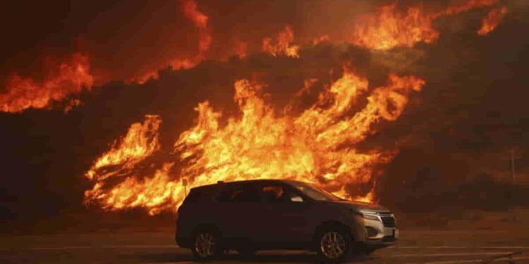 Hughes Fire Sparks Evacuations Amid Red Flag Warnings in LA County - Ethan Swope/AP Photo