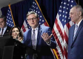 Bill Mandating Migrant Detention Moves Forward Without Funding - J. Scott Applewhite/AP Photo