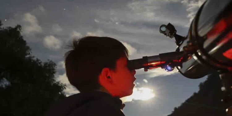 Six Planets Shine in the January Sky—Here’s How to See Them - AP Photo/Ginnette Riquelme, File